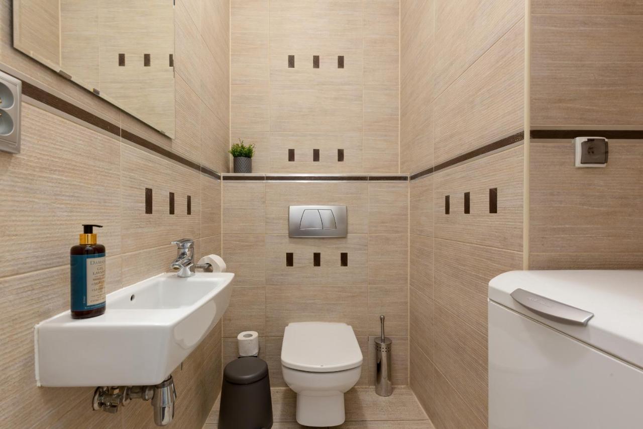 Residence On Wspolna Str. Apartment Warsaw By Renters 외부 사진